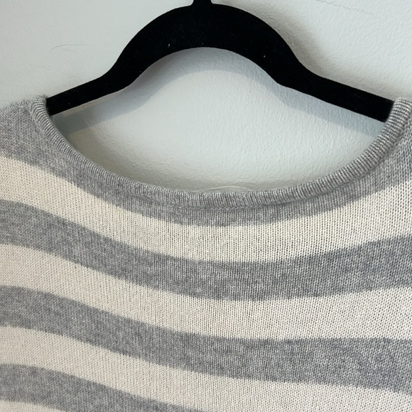 Athleta Backcountry Cashmere Gray Ivory Striped Sweater Crewneck Womens Large - Picture 14 of 16